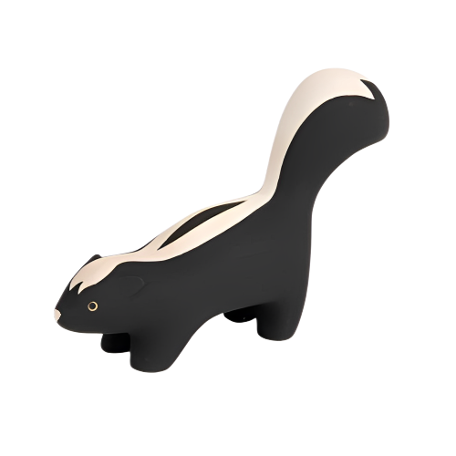 Wooden skunk
